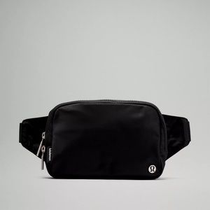 🖤 NWT Lululemon Everywhere Belt Bag Large 2L Black